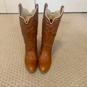 Vintage dingo cowboy boot